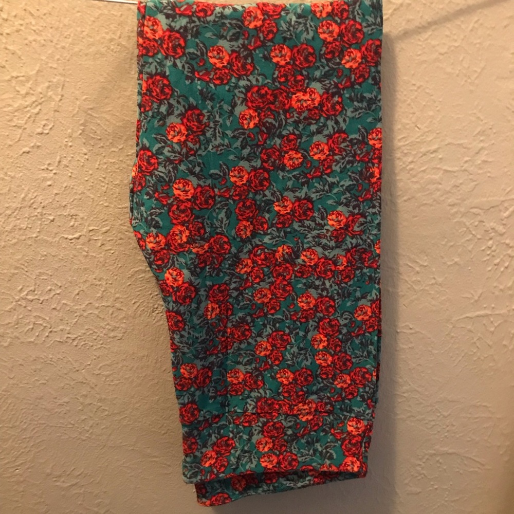 Lularoe TC Rose Leggings